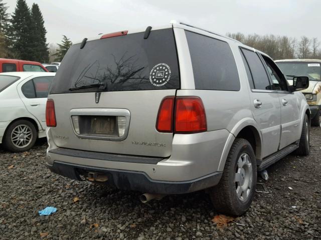 5LMFU28535LJ13949 - 2005 LINCOLN NAVIGATOR SILVER photo 4