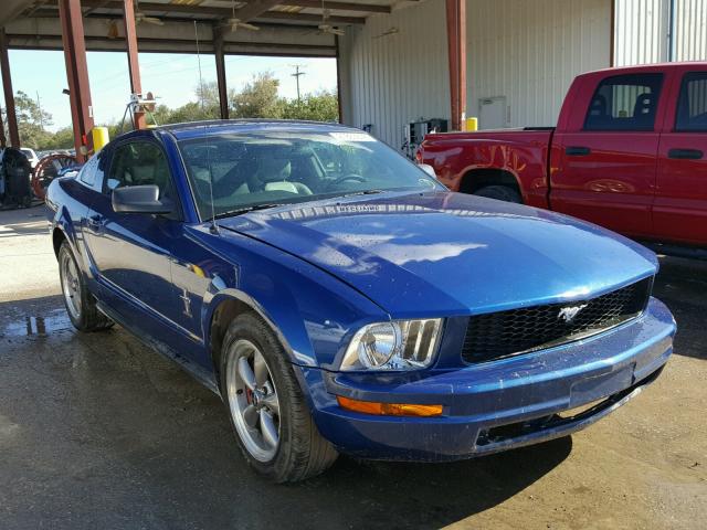 1ZVFT80N965168532 - 2006 FORD MUSTANG BLUE photo 1