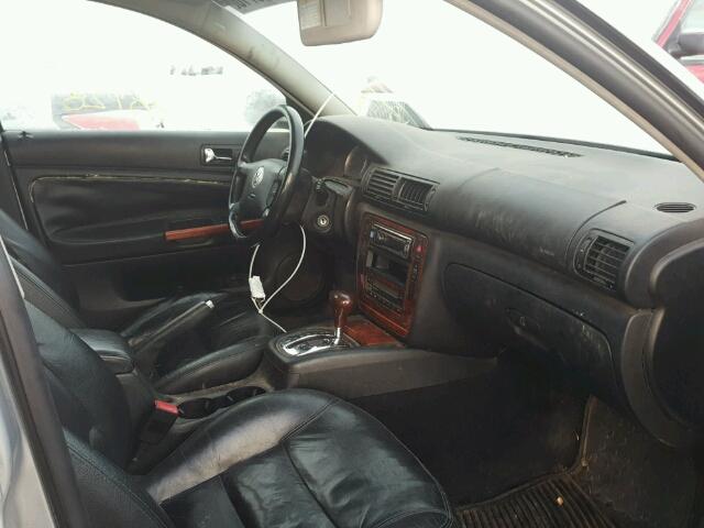 WVWYH63B93E158467 - 2003 VOLKSWAGEN PASSAT GLX 银色 照片 5