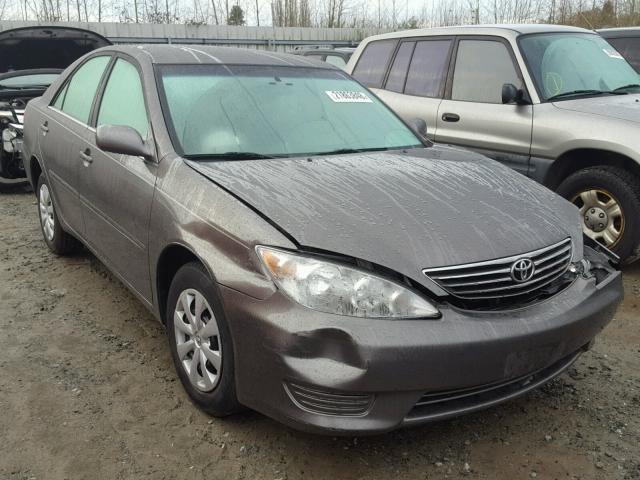 4T1BE32K05U945973 - 2005 TOYOTA CAMRY LE GRAY photo 1