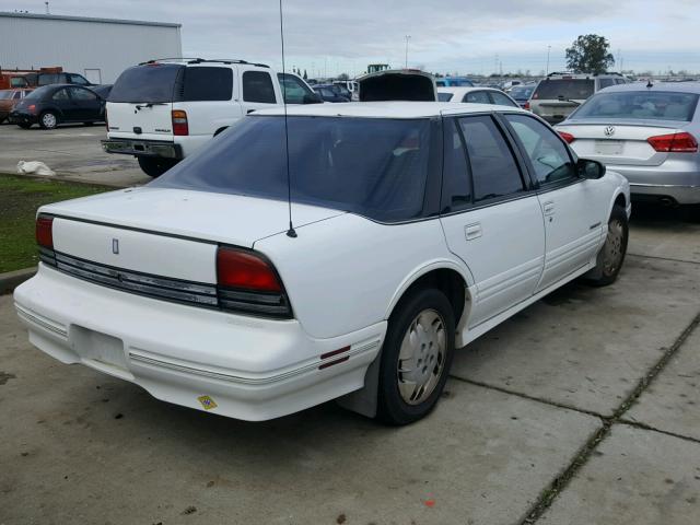 1G3WH54TXPD335063 - 1993 OLDSMOBILE CUTLASS SU WHITE photo 4