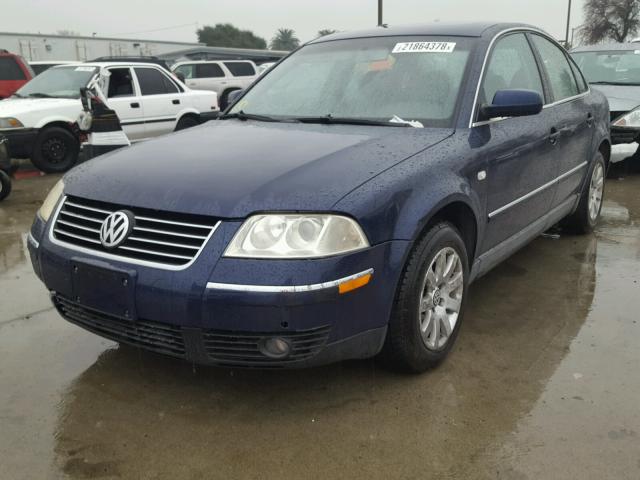 WVWPD63B13P291493 - 2003 VOLKSWAGEN PASSAT GLS BLUE photo 2