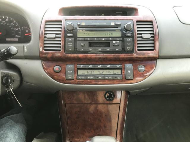 4T1BE30K45U580880 - 2005 TOYOTA CAMRY LE ვერცხლისფერი ფოტო 8