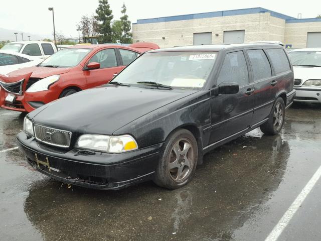 YV1LW5342W2374432 - 1998 VOLVO V70 T5 TUR BLACK photo 2