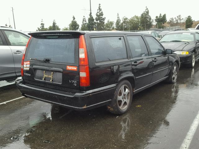 YV1LW5342W2374432 - 1998 VOLVO V70 T5 TUR BLACK photo 4