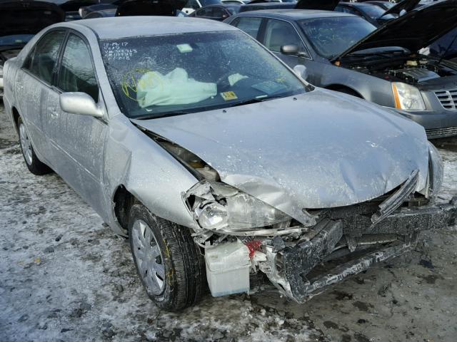 4T1BE30K95U512963 - 2005 TOYOTA CAMRY LE SILVER photo 1