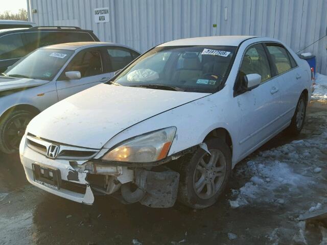 1HGCM56387A032426 - 2007 HONDA ACCORD SE WHITE photo 2