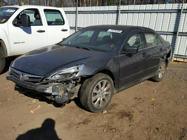 1HGCM66497A077695 - 2007 HONDA ACCORD SE GRAY photo 2