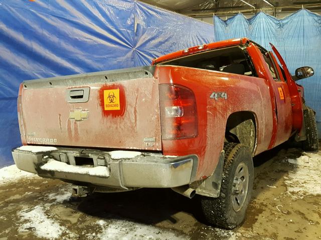 1GCSKPE37AZ152742 - 2010 CHEVROLET SILVERADO RED photo 4