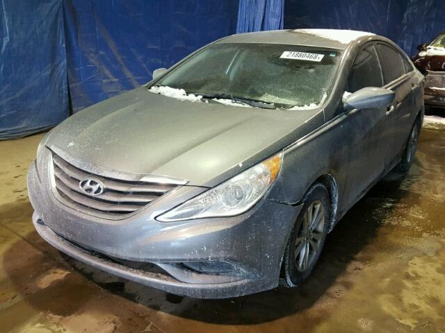 5NPEB4AC1BH058057 - 2011 HYUNDAI SONATA GLS GRAY photo 2