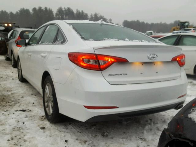 5NPE24AF8HH493712 - 2017 HYUNDAI SONATA SE WHITE photo 3