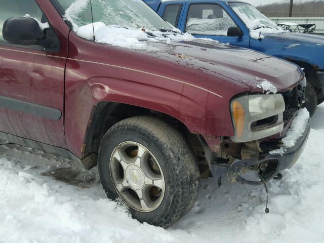 1GNET16S356132449 - 2005 CHEVROLET TRAILBLAZE MAROON photo 9