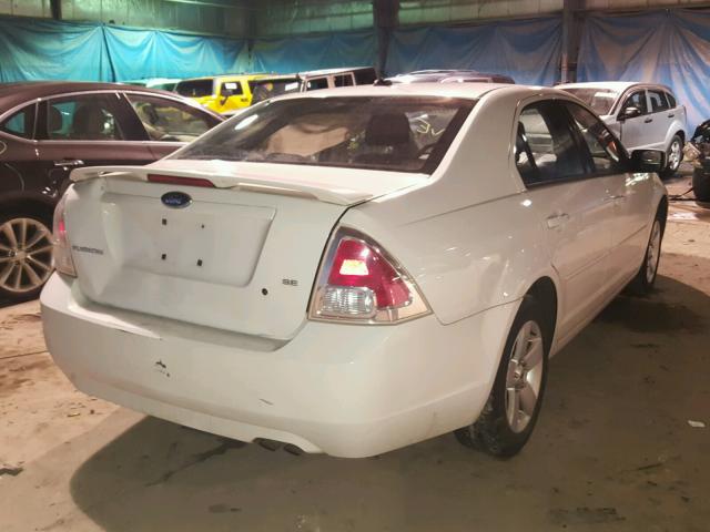 3FAHP07Z18R176771 - 2008 FORD FUSION SE WHITE photo 4