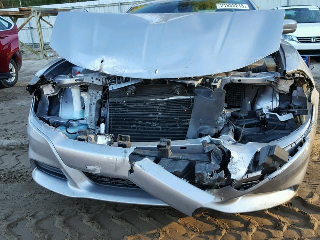 2C3CDXBG9GH103416 - 2016 DODGE CHARGER SE SILVER photo 9