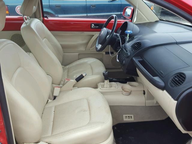 3VWCP21C21M435921 - 2001 VOLKSWAGEN NEW BEETLE 红色 照片 5