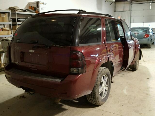 1GNDT13SX62128486 - 2006 CHEVROLET TRAILBLAZE MAROON photo 4