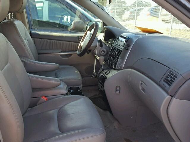 5TDKK4CC0AS335810 - 2010 TOYOTA SIENNA CE GRAY photo 5