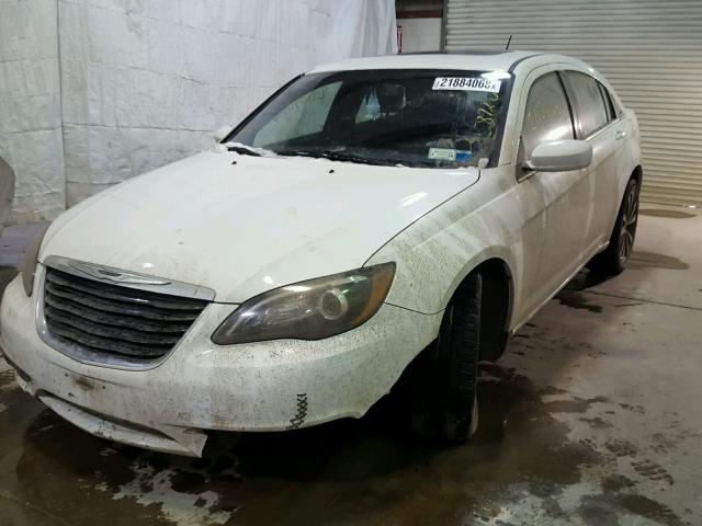 1C3CCBCG3DN577837 - 2013 CHRYSLER 200 LIMITE WHITE photo 2