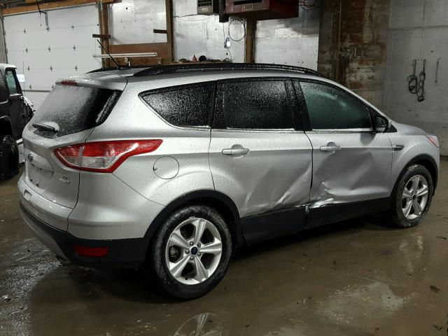 1FMCU9G99GUB56532 - 2016 FORD ESCAPE SE SILVER photo 9