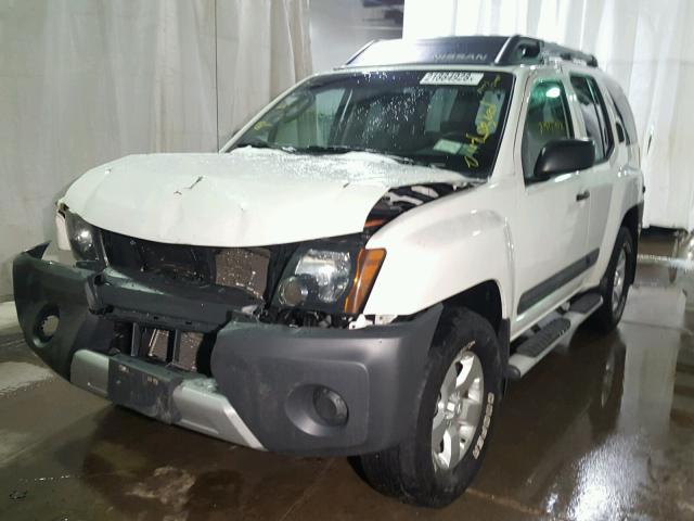 5N1AN0NW9BC523579 - 2011 NISSAN XTERRA OFF GRAY photo 2