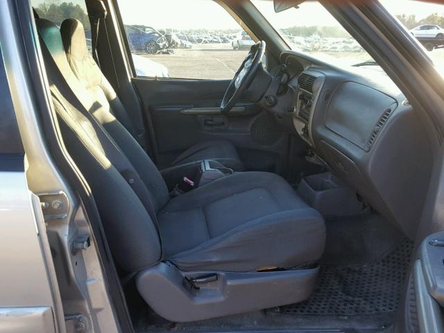 1FMZU67E92UD23888 - 2002 FORD EXPLORER S SILVER photo 5