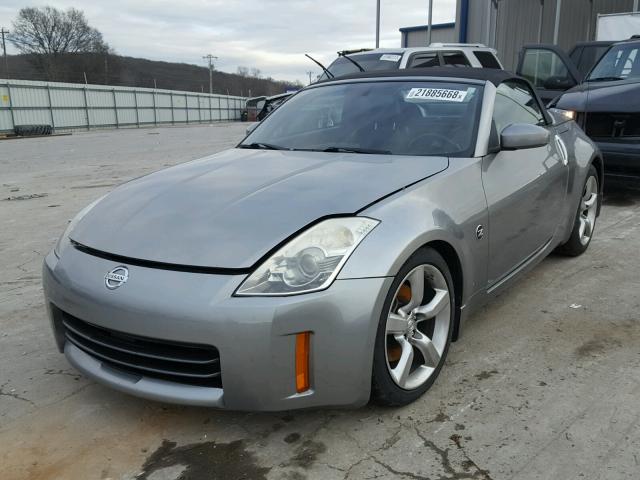 JN1AZ36A36M456946 - 2006 NISSAN 350Z ROADS SILVER photo 2