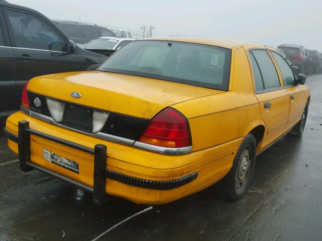 2FAFP70W43X129308 - 2003 FORD CROWN VICT YELLOW photo 4