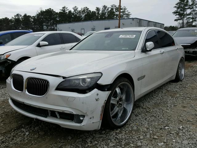 WBAKC8C53CC436959 - 2012 BMW 750LXI WHITE photo 2