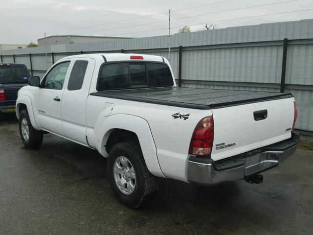 5TEUX42N16Z296278 - 2006 TOYOTA TACOMA ACC WHITE photo 3