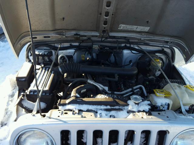 1J4FA49S13P321960 - 2003 JEEP WRANGLER / SILVER photo 7