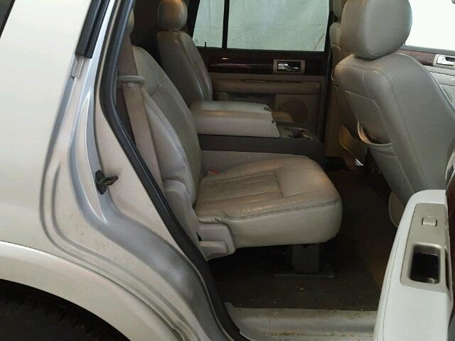5LMFU28516LJ06953 - 2006 LINCOLN NAVIGATOR SILVER photo 6