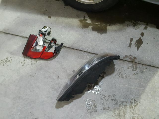 2G2WP552081193932 - 2008 PONTIAC GRAND PRIX GRAY photo 9