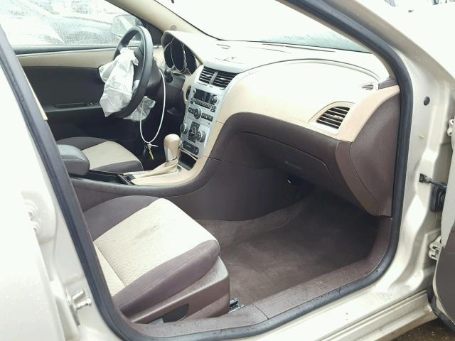 1G1ZB5E05CF255633 - 2012 CHEVROLET MALIBU LS თაფლისფერი ფოტო 5
