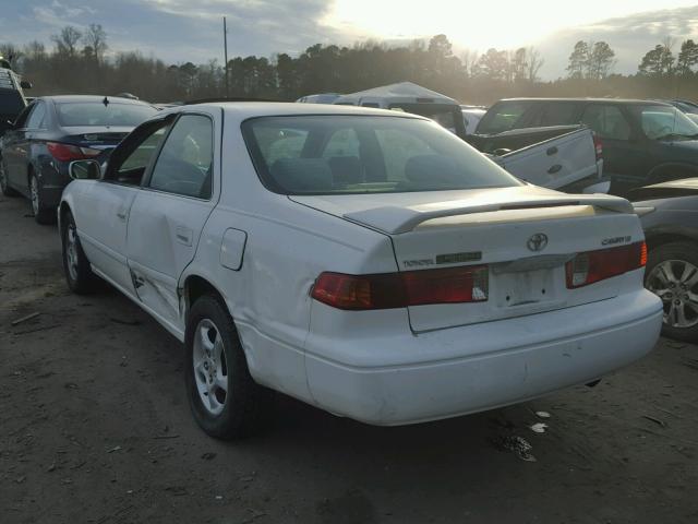 4T1BG22K8YU948810 - 2000 TOYOTA CAMRY CE WHITE photo 3