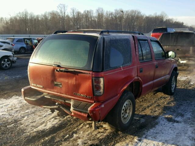 1GNDT13W2W2265764 - 1998 CHEVROLET BLAZER MAROON photo 4