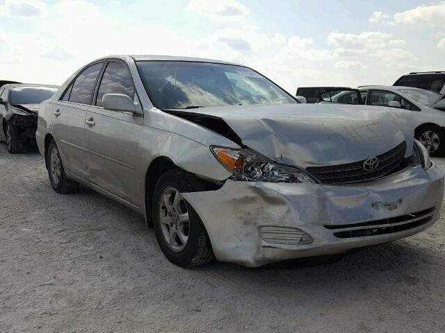 JTDBE30K020004033 - 2002 TOYOTA CAMRY LE SILVER photo 1