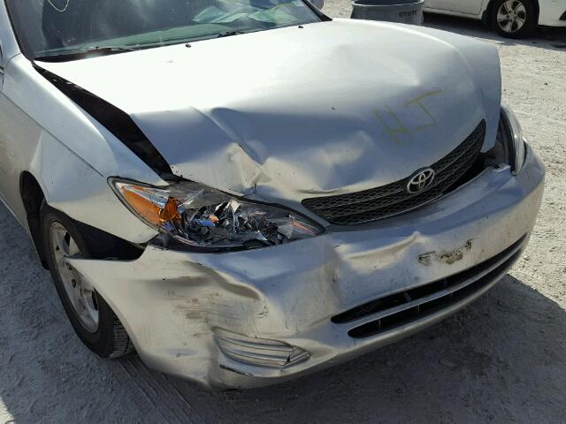JTDBE30K020004033 - 2002 TOYOTA CAMRY LE SILVER photo 9