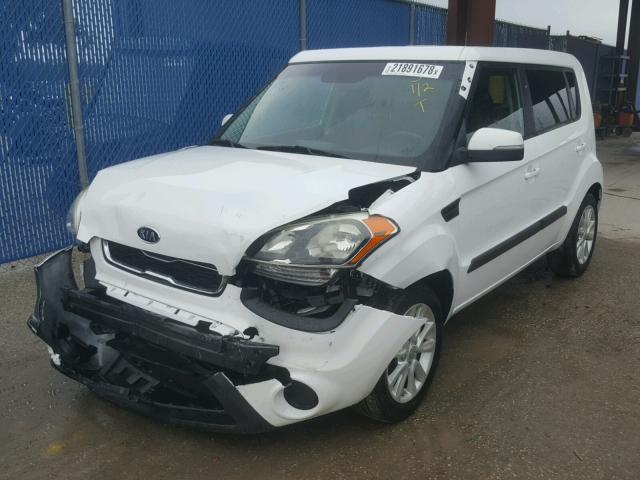 KNDJT2A62C7387558 - 2012 KIA SOUL + WHITE photo 2