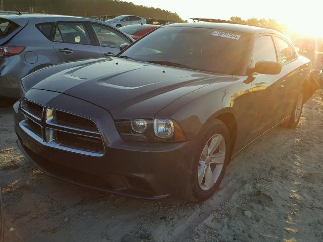 2C3CDXBG2DH624893 - 2013 DODGE CHARGER SE GRAY photo 2