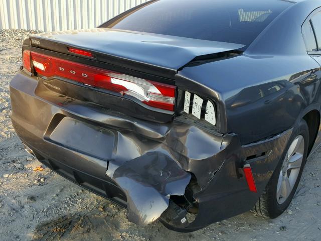 2C3CDXBG2DH624893 - 2013 DODGE CHARGER SE GRAY photo 9