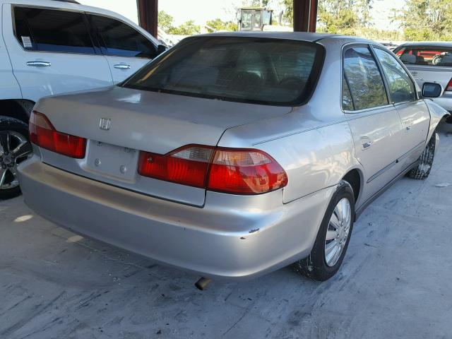 1HGCG5648YA138697 - 2000 HONDA ACCORD LX GRAY photo 4