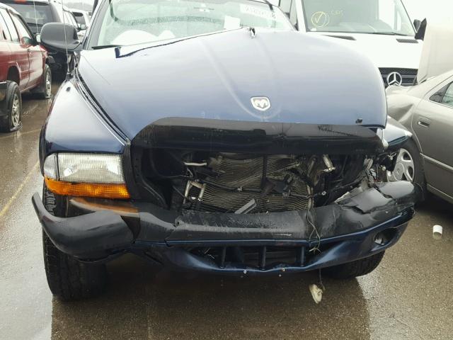 1B7HG38XX2S562898 - 2002 DODGE DAKOTA QUA BLUE photo 7