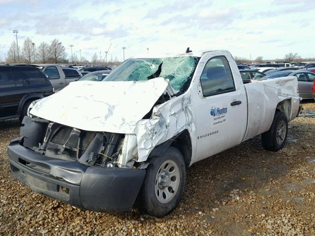 1GCEC14X09Z180146 - 2009 CHEVROLET SILVERADO WHITE photo 2