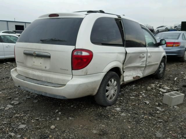 2C4GP54L95R525986 - 2005 CHRYSLER TOWN & COU WHITE photo 4