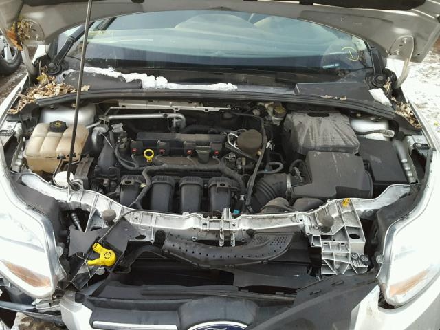 1FADP3F24DL379666 - 2013 FORD FOCUS SE SILVER photo 7