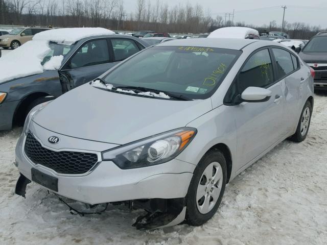 KNAFK4A69G5613453 - 2016 KIA FORTE LX SILVER photo 2