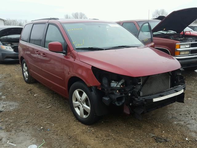 2V4RW3DG8BR718103 - 2011 VOLKSWAGEN ROUTAN SE RED photo 1