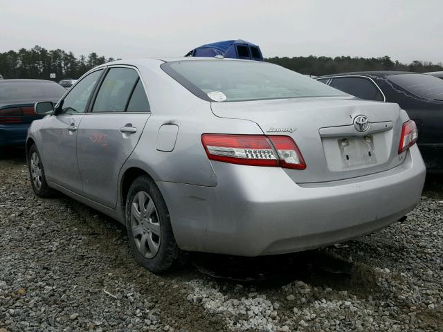 4T1BF3EK1AU047305 - 2010 TOYOTA CAMRY BASE SILVER photo 3