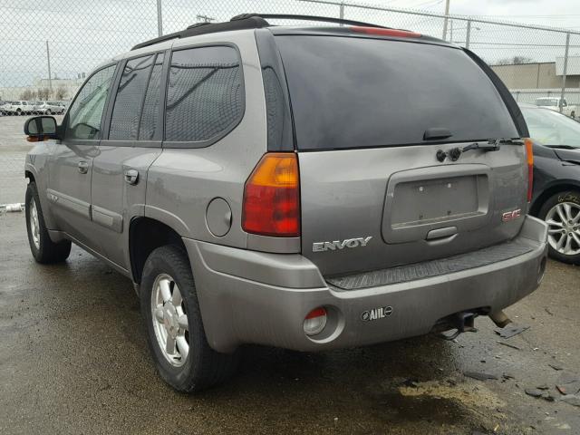 1GKDT13S052364950 - 2005 GMC ENVOY GRAY photo 3