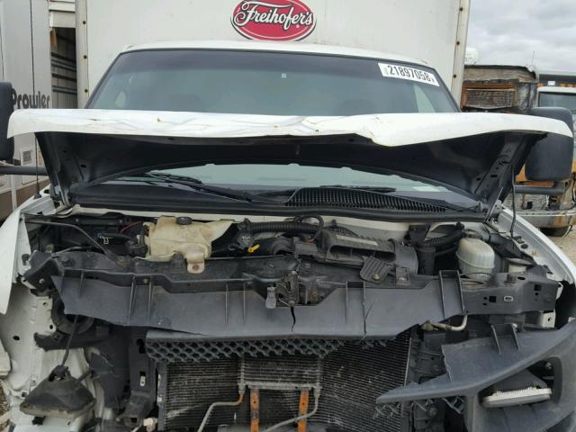 1GBJG31K681182184 - 2008 CHEVROLET EXPRESS G3 WHITE photo 7